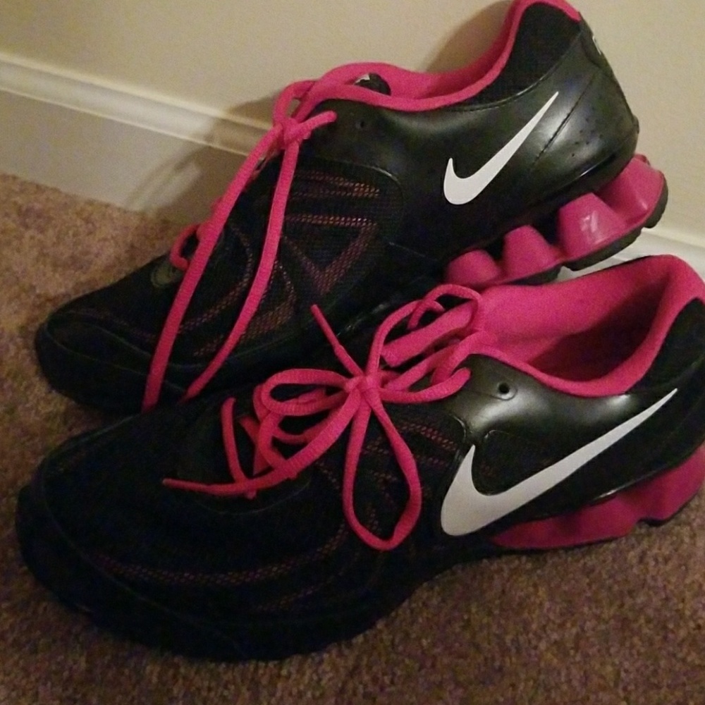 Nike reax shoes